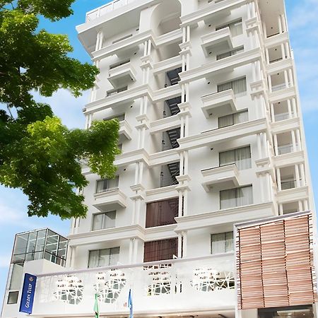 Golden Tulip The Grandmark Dhaka Exteriör bild