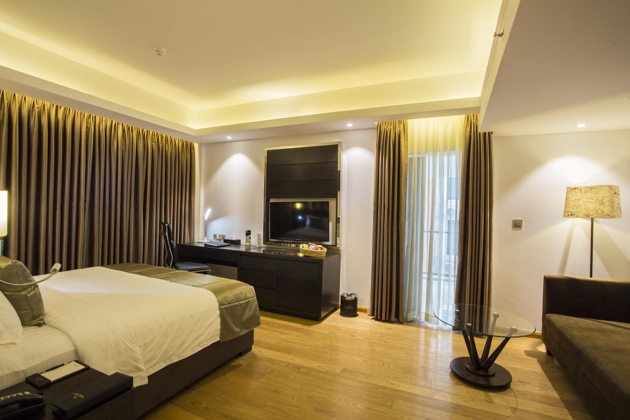 Golden Tulip The Grandmark Dhaka Exteriör bild