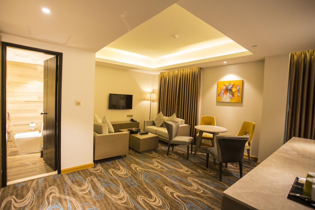 Golden Tulip The Grandmark Dhaka Exteriör bild